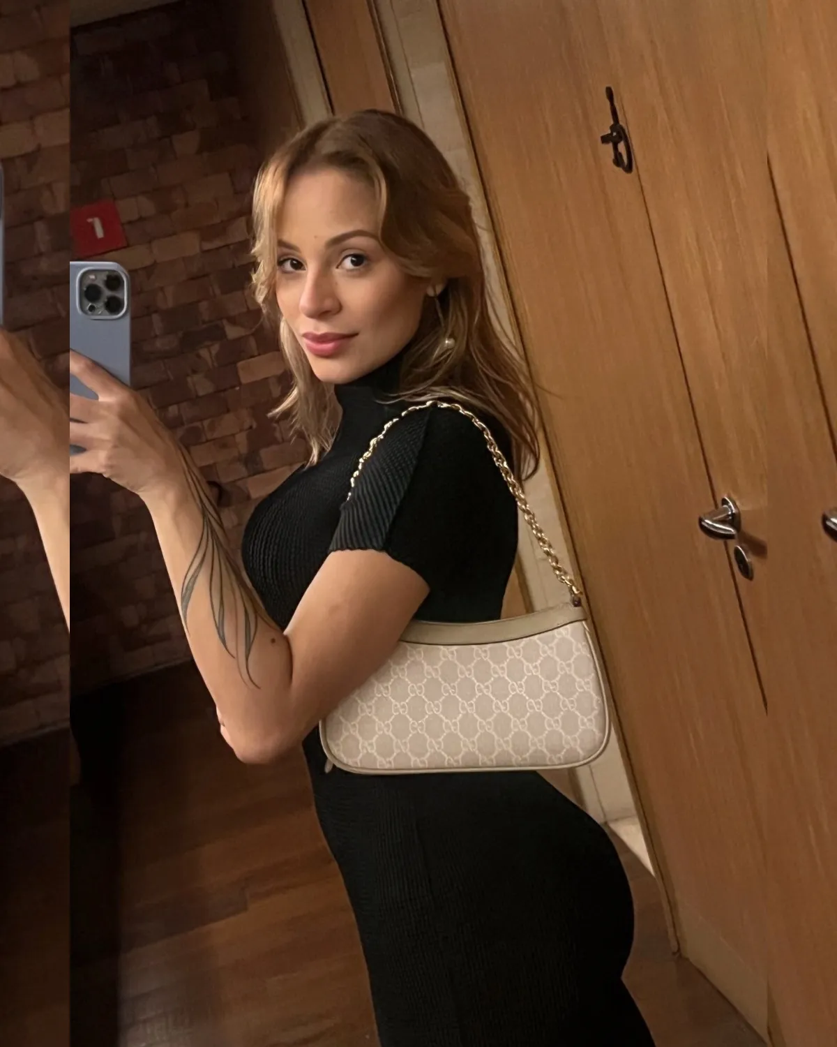Camila Castro 9