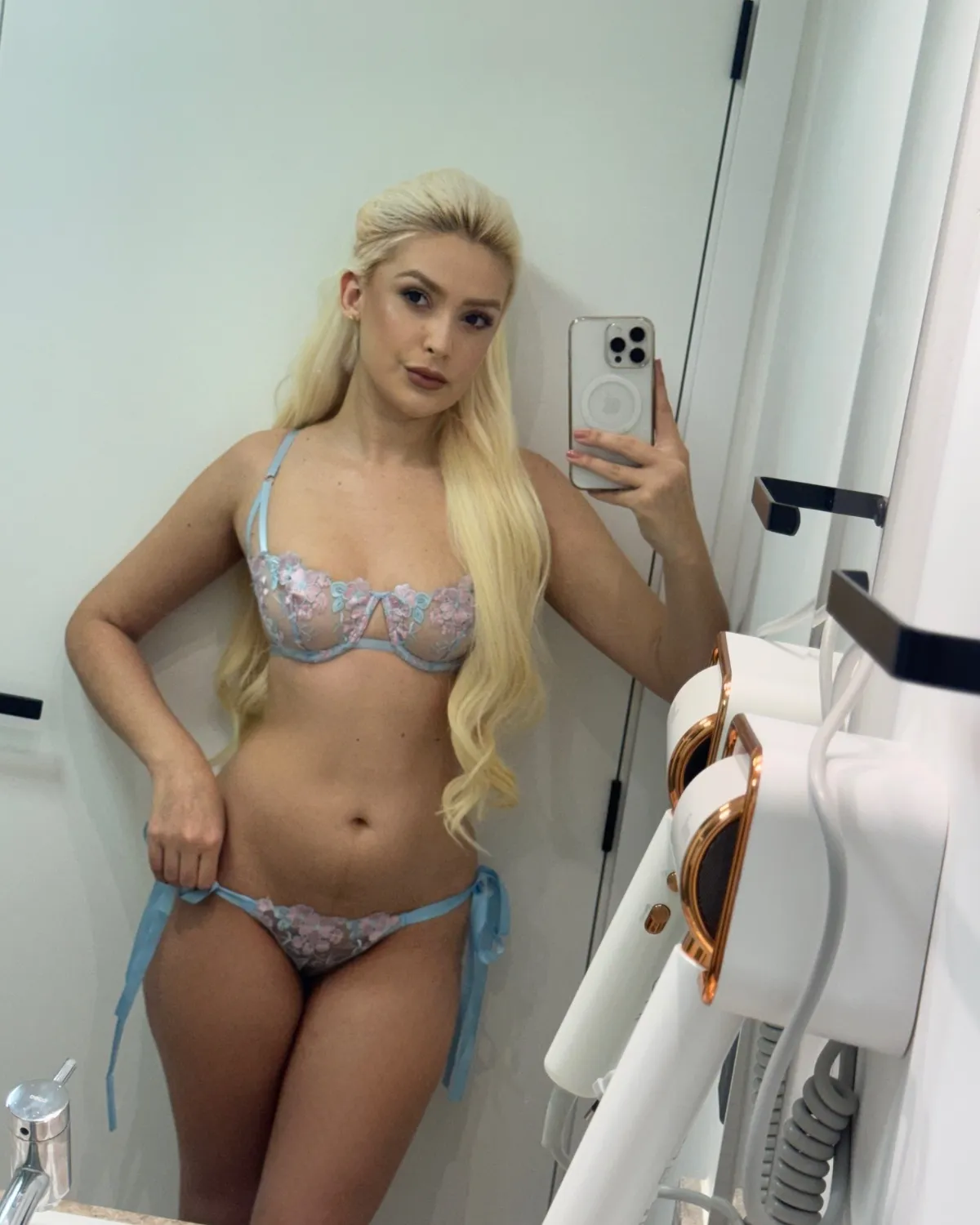 Cecilia 26